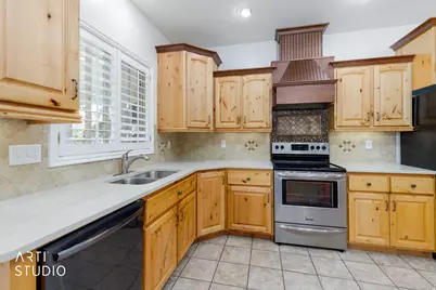 2327 Bluff Ridge Dr, Syracuse, UT 84075 - Photo 15