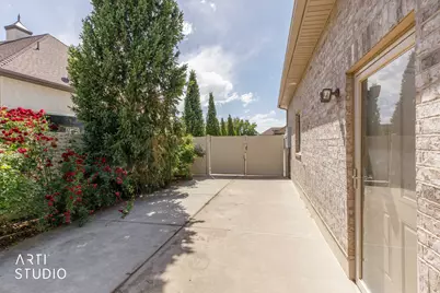 2327 Bluff Ridge Dr, Syracuse, UT 84075 - Photo 55