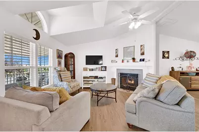 298 Harriger Way #298(A), Layton, UT 84041 - Photo 1