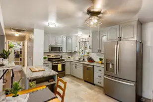 6190 S Country Hills Dr, Taylorsville, UT 84129 - Photo 9