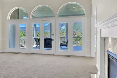 209 W High Sierra Dr, Elk Ridge, UT 84651 - Photo 19