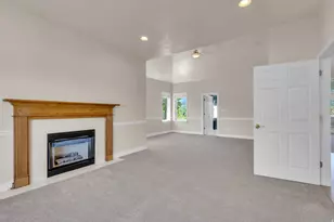 209 W High Sierra Dr, Elk Ridge, UT 84651 - Photo 25