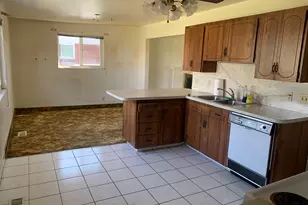 5135 S 1000 E, Murray, UT 84117 - Photo 9