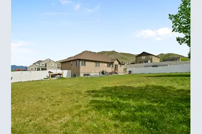 14368 S Palo Alto Dr, Herriman, UT 84096 - Photo 7