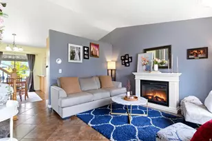 2045 Katies Way, Clearfield, UT 84015 - Photo 5