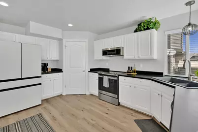 4302 S 3300 W, West Haven, UT 84401 - Photo 11
