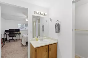 1176 E Cottonwood Dr, Sandy, UT 84094 - Photo 15