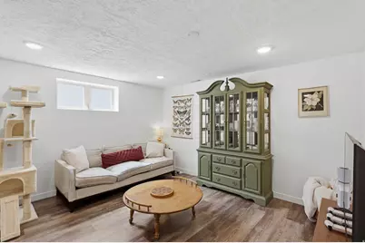 291 W 2300 S, Bountiful, UT 84010 - Photo 15