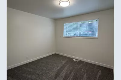 895 E Arrowhead Ln, Murray, UT 84107 - Photo 7