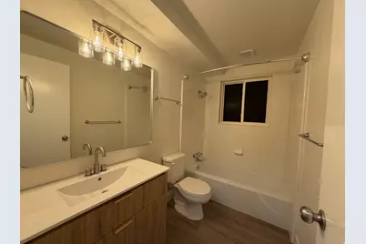 895 E Arrowhead Ln, Murray, UT 84107 - Photo 5