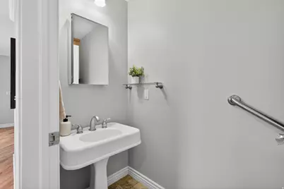 2264 E 4000 S, Salt Lake City, UT 84124 - Photo 15