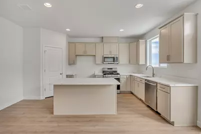 6811 S Survey Peak Ln #320, West Jordan, UT 84081 - Photo 3