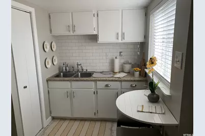 889 W 3600 S, Bountiful, UT 84010 - Photo 5