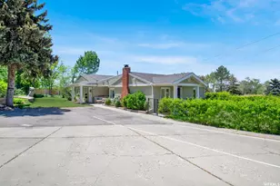 889 W 3600 S, Bountiful, UT 84010 - Photo 9