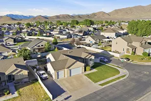 1101 E Searle Ln N, Eagle Mountain, UT 84005 - Photo 5