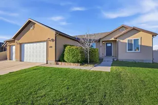 1101 E Searle Ln N, Eagle Mountain, UT 84005 - Photo 1
