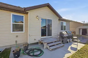 1101 E Searle Ln N, Eagle Mountain, UT 84005 - Photo 47