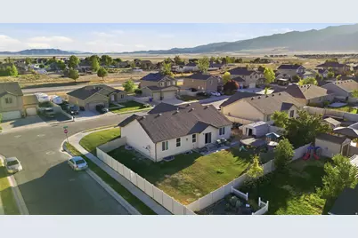 1101 E Searle Ln N, Eagle Mountain, UT 84005 - Photo 51