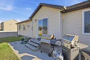 1101 E Searle Ln N, Eagle Mountain, UT 84005 - Photo 41