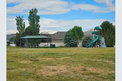 1101 E Searle Ln N, Eagle Mountain, UT 84005 - Photo 57