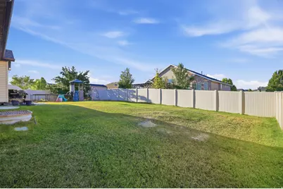 1101 E Searle Ln N, Eagle Mountain, UT 84005 - Photo 43