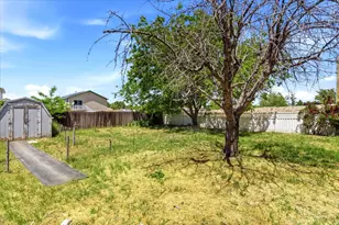 671 W 1800 N, Clinton, UT 84015 - Photo 25