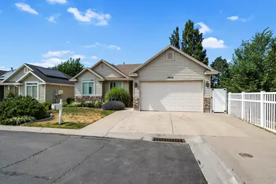 1606 W Seneca Dr N, Roy, UT 84067 - Photo 3