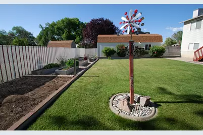 2251 N 850 W, Clinton, UT 84015 - Photo 27