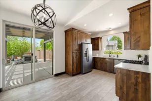 313 W Peridot Dr, Washington, UT 84780 - Photo 9