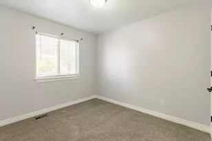 233 E 500 N, Roosevelt, UT 84066 - Photo 17