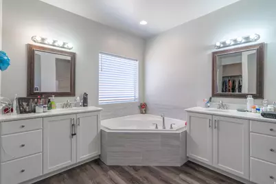 411 N Sage Dr, Washington, UT 84780 - Photo 13