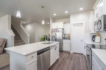 411 N Sage Crest Dr, Washington, UT 84780 - Photo 17