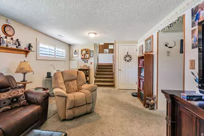 178 S 200 E, Orem, UT 84058 - Photo 17