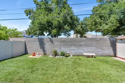 178 S 200 E, Orem, UT 84058 - Photo 25