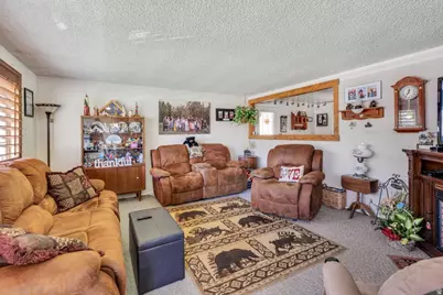 178 S 200 E, Orem, UT 84058 - Photo 3