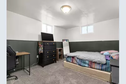 9902 Poppy Ln, Sandy, UT 84094 - Photo 15