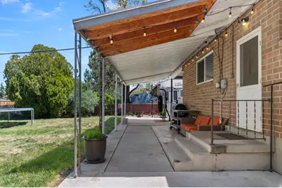 9902 Poppy Ln, Sandy, UT 84094 - Photo 21