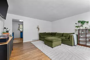 9902 Poppy Ln, Sandy, UT 84094 - Photo 5