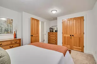 3261 E Lantern Hill Ct, Cottonwood Heights, UT 84093 - Photo 35