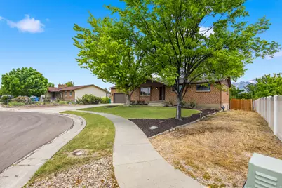 11991 S 1420 W, Riverton, UT 84065 - Photo 5