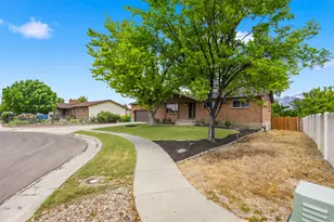 11991 S 1420 W, Riverton, UT 84065 - Photo 5
