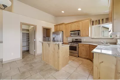 7063 S Rialto Way W, West Jordan, UT 84081 - Photo 3