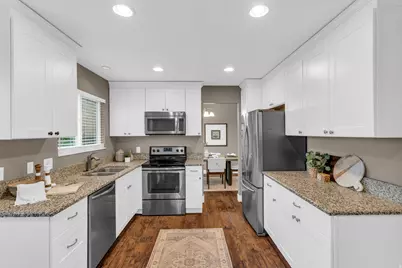 11976 S Woodridge Rd E, Sandy, UT 84094 - Photo 9