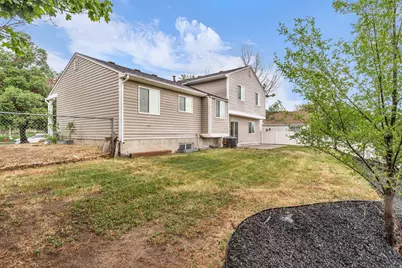 11976 S Woodridge Rd E, Sandy, UT 84094 - Photo 37