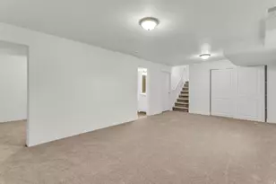 11976 S Woodridge Rd E, Sandy, UT 84094 - Photo 31