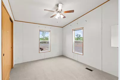 275 N 100 E, Torrey, UT 84775 - Photo 17