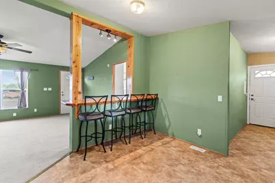 275 N 100 E, Torrey, UT 84775 - Photo 9