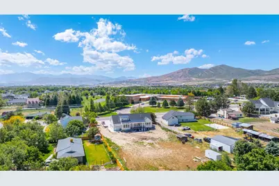 10818 N 6000 W, Highland, UT 84003 - Photo 3