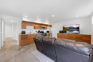 1389 E Millbrook Way, Bountiful, UT 84010 - Photo 43