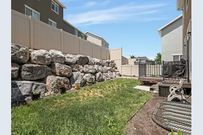 293 W Willow Creek Dr, Saratoga Springs, UT 84045 - Photo 29